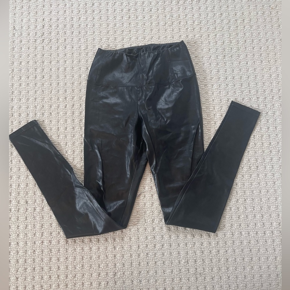 WILFRED FREE BLACK LATEX PANTS